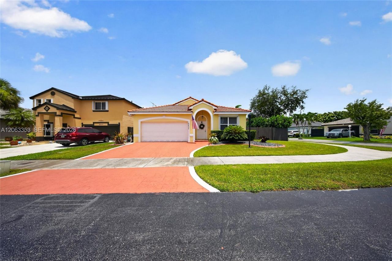 16437 SW 76th Ter, Miami, FL 33193 Photo
