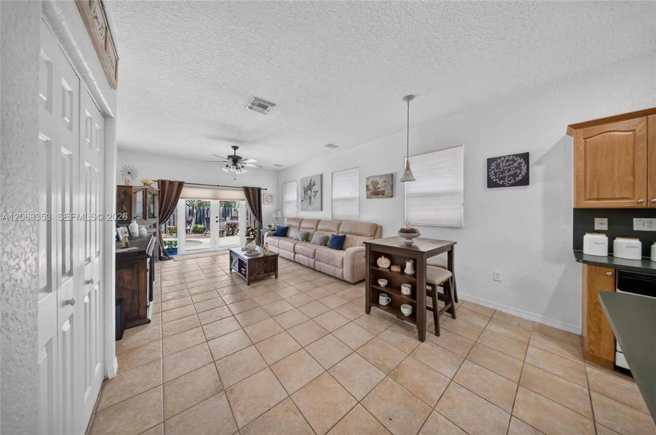 16437 SW 76th Ter, Miami, FL 33193 Photo