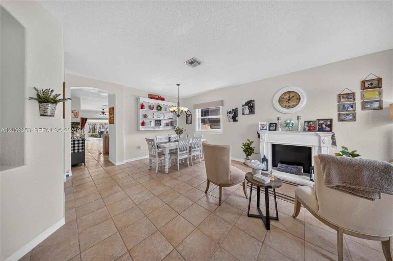 16437 SW 76th Ter, Miami, FL 33193 Photo
