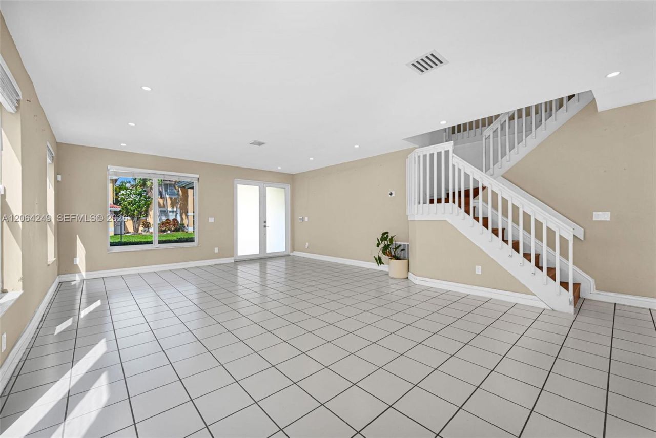10877 SW 152nd Pl, Miami, FL 33196 Photo