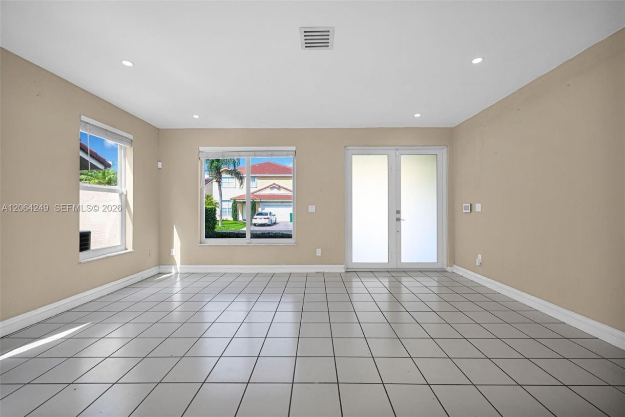 10877 SW 152nd Pl, Miami, FL 33196 Photo