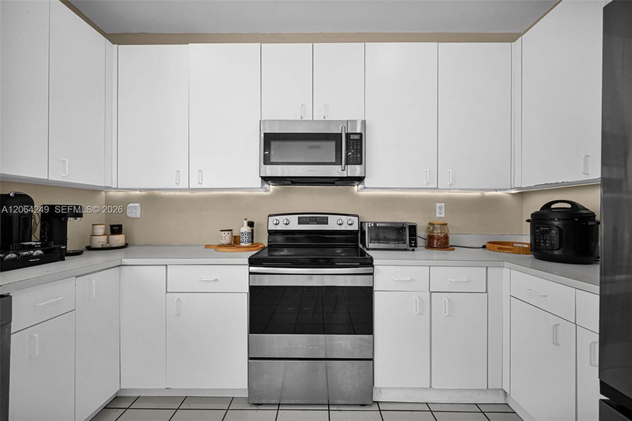 10877 SW 152nd Pl, Miami, FL 33196 Photo