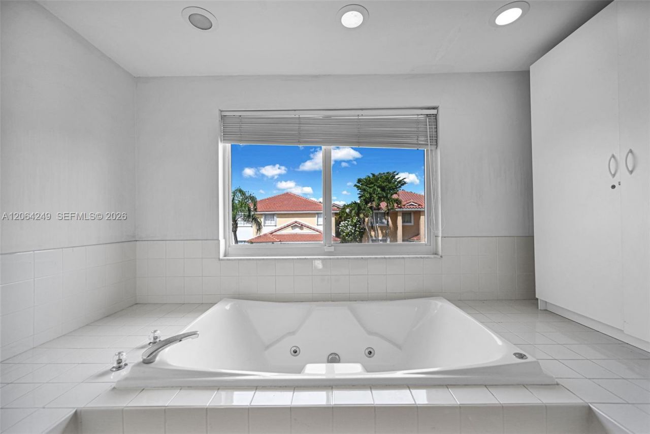 10877 SW 152nd Pl, Miami, FL 33196 Photo