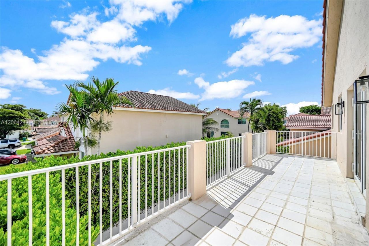 10877 SW 152nd Pl, Miami, FL 33196 Photo