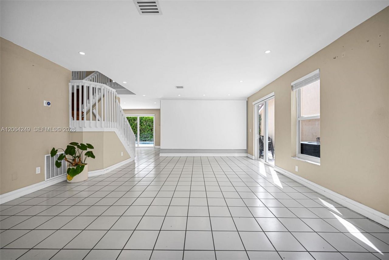 10877 SW 152nd Pl, Miami, FL 33196 Photo