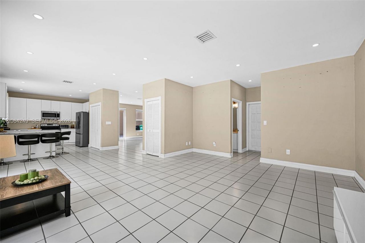 10877 SW 152nd Pl, Miami, FL 33196 Photo