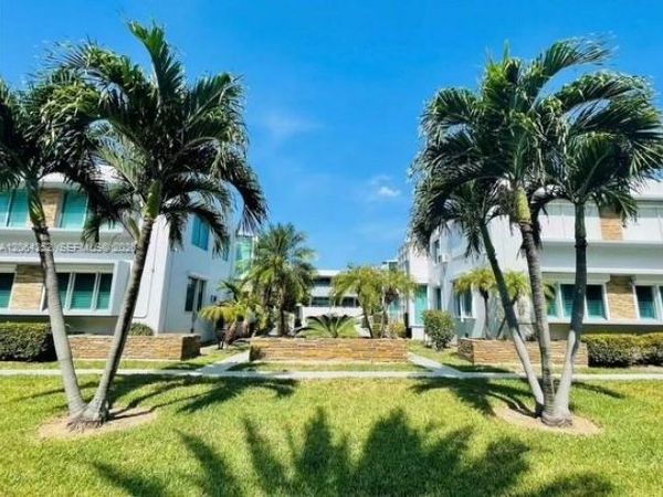 10178 Collins Ave , Unit 202, Bal Harbour, FL 33154