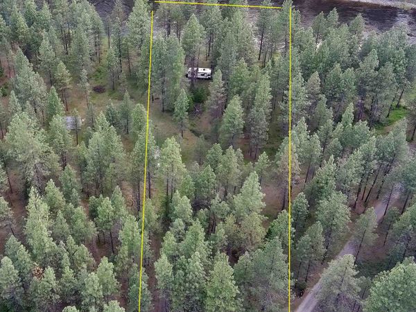 3733 C Sand Creek Rd, Kettle Falls, WA 99141