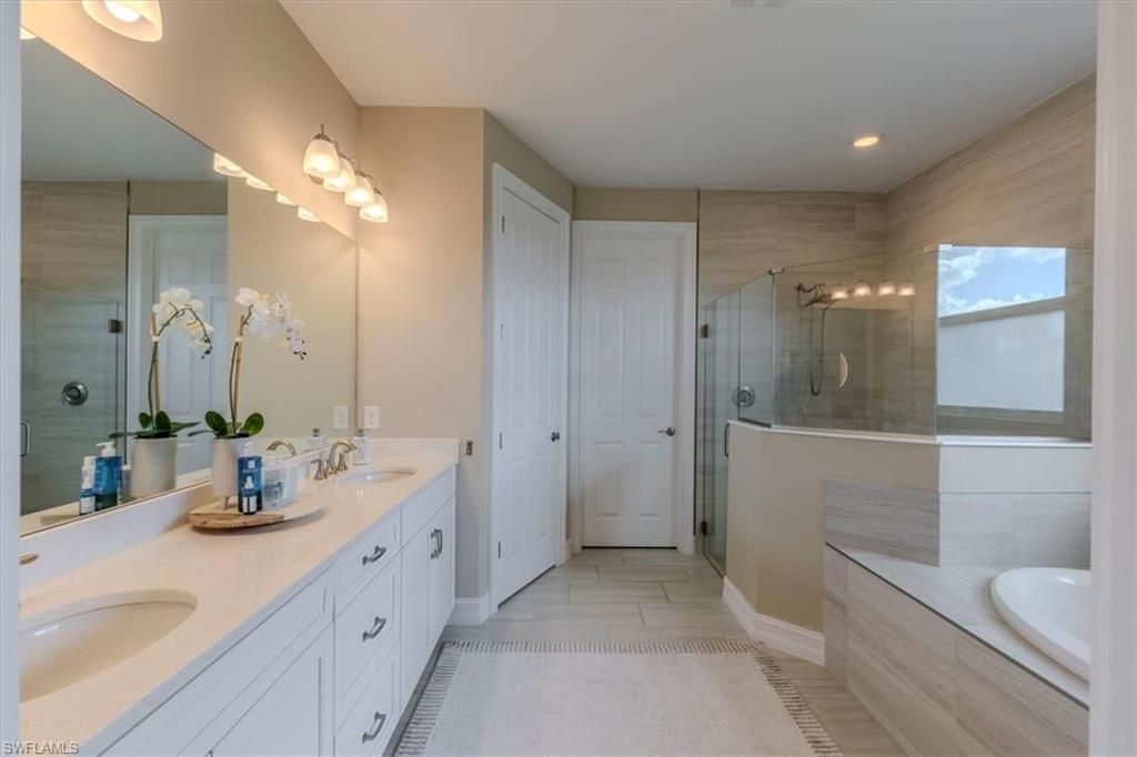 18750 Lake Hammock Dr, Naples, FL 34114 Photo