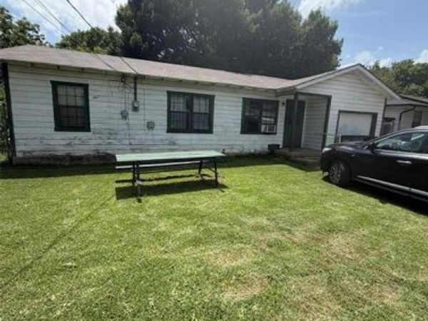 4145 Daniel Lane , Lancaster, TX 75134