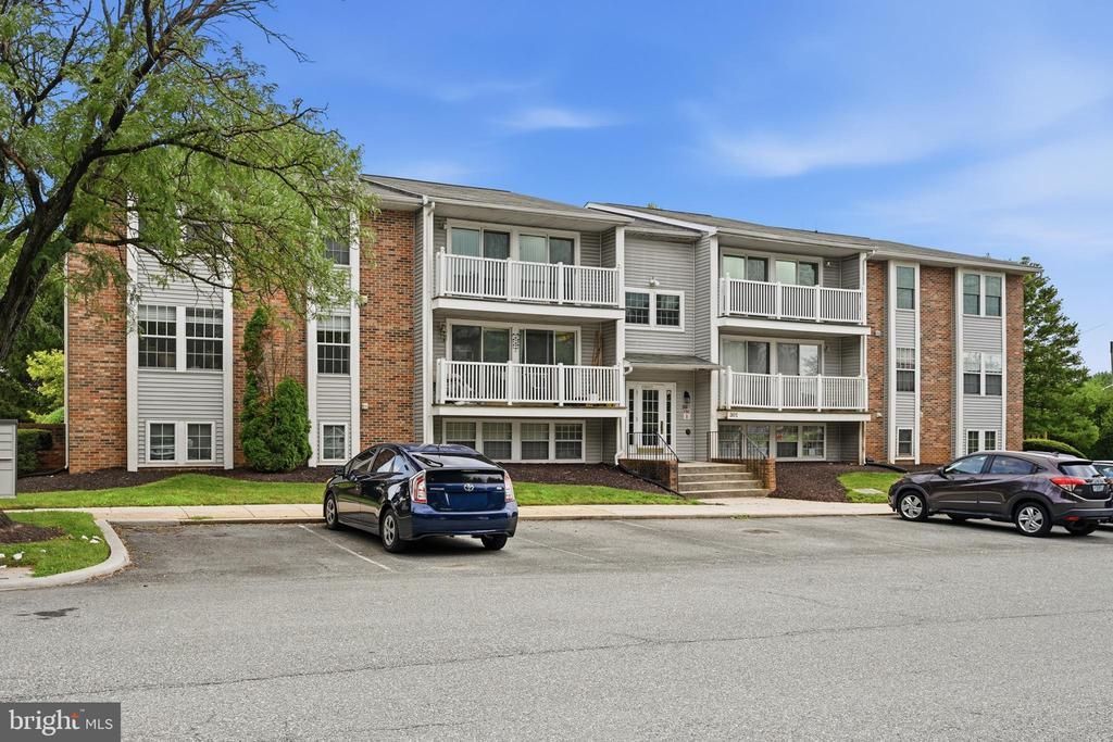 301 PALMSPRING DRIVE , GAITHERSBURG, MD 20878