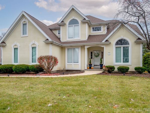 142 N Dixon Drive , Batavia, IL 60510