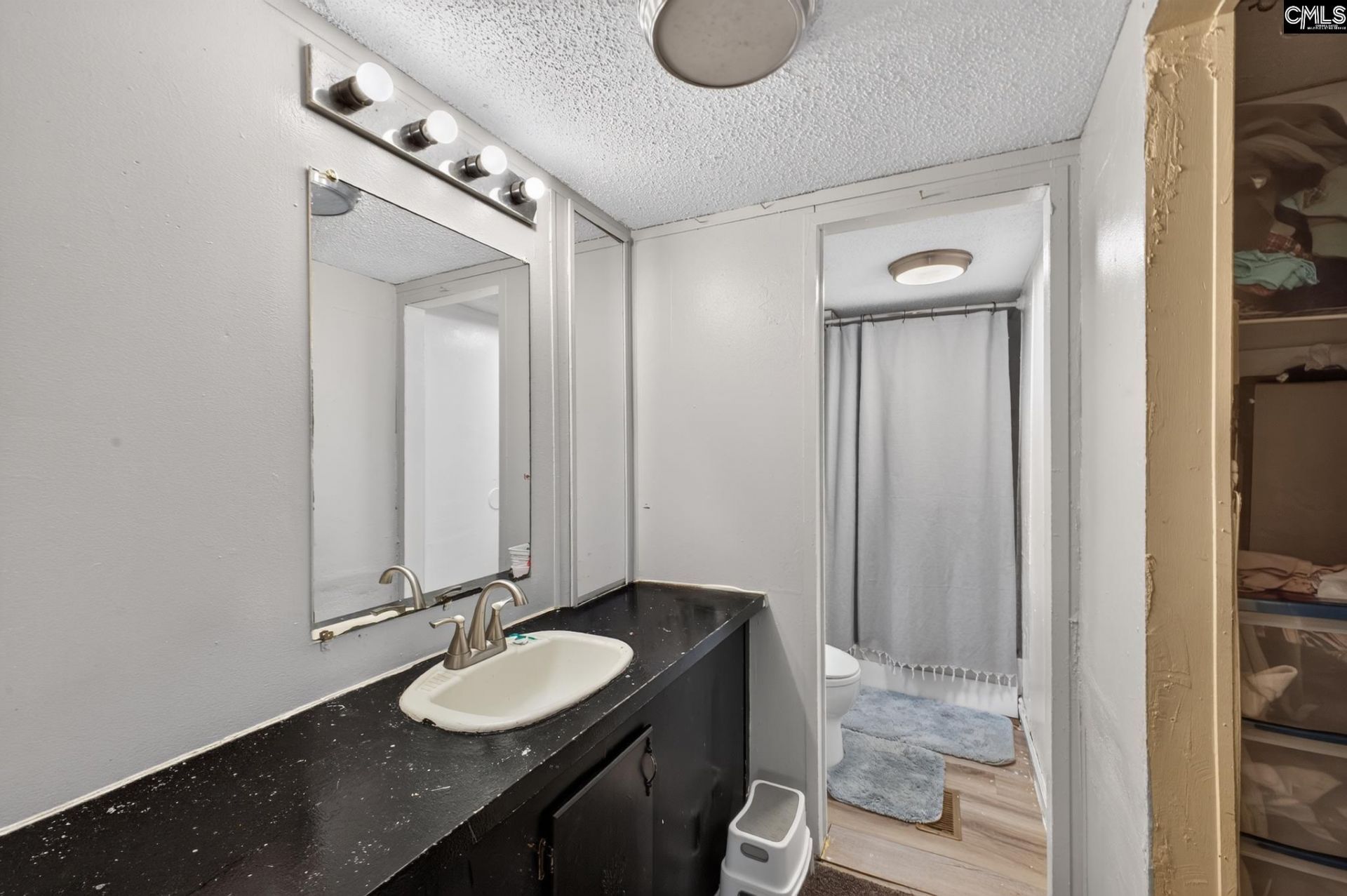 37 Glencrest Drive  Photo 13