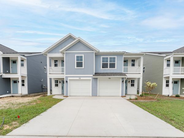 918 Indiana Avenue, Unit 16, South Haven, MI 49090