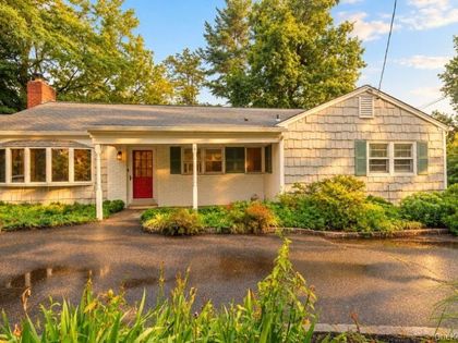 75 Cove Road Huntington, NY 11743
