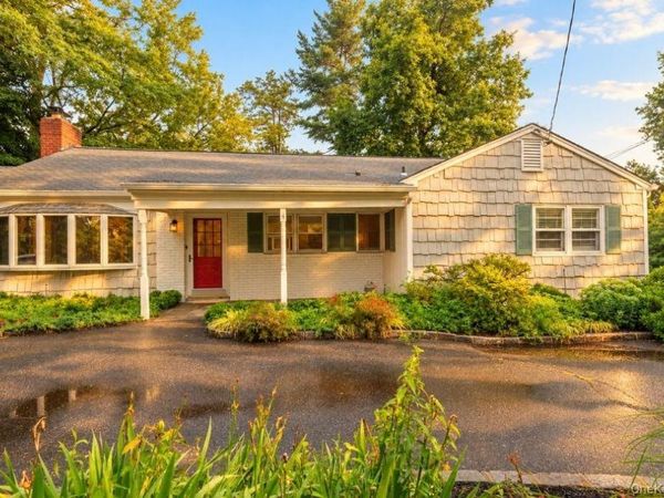 75 Cove Road, Huntington, NY 11743