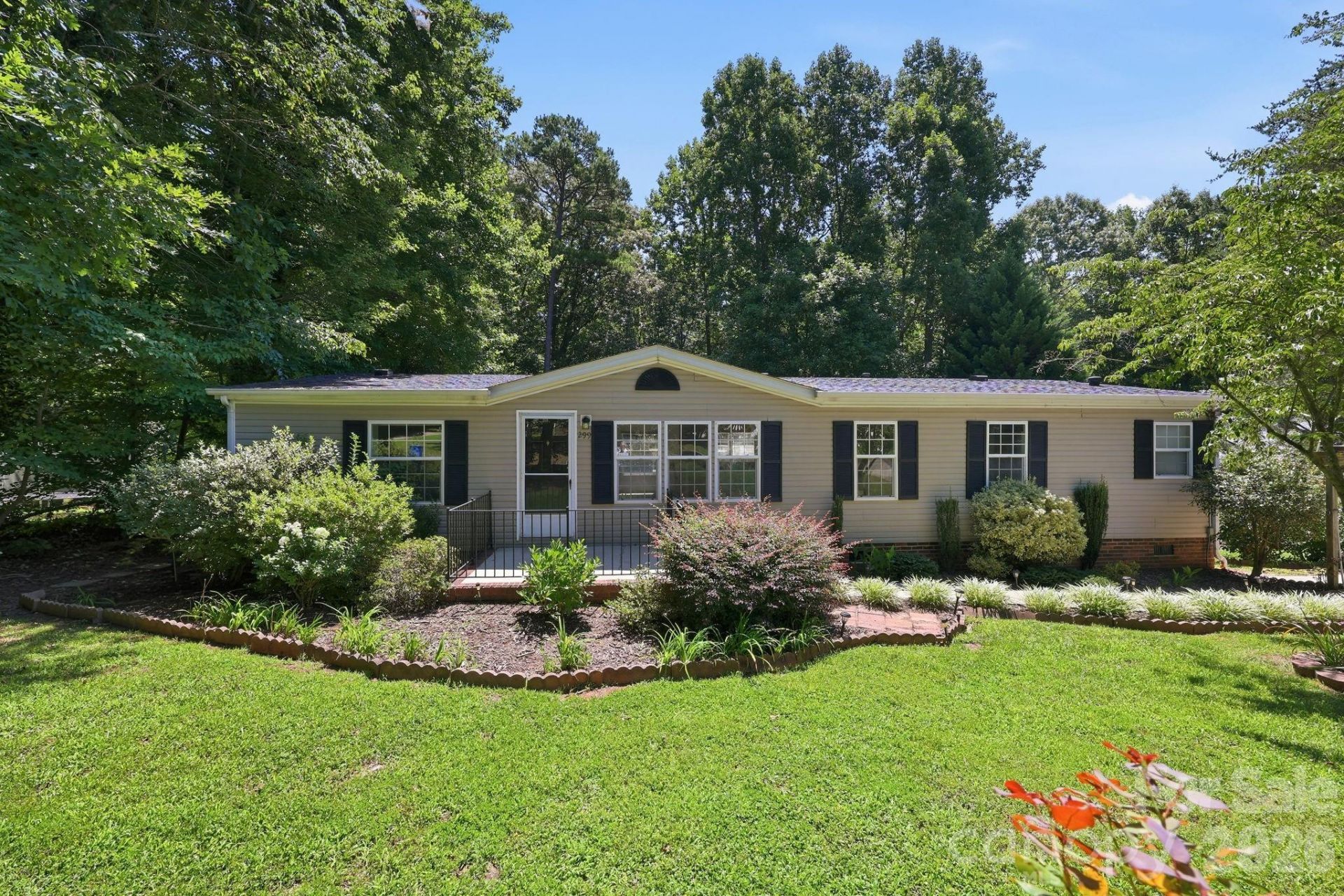 299 Sailwinds Road, Mooresville, NC 28115 Main Photo