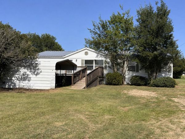497 Cool Water DR, Bastrop, TX 78602