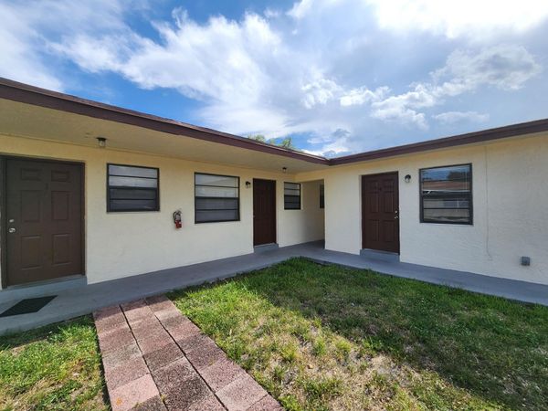 2466 Lincoln Street, Unit 3, Hollywood, FL 33020