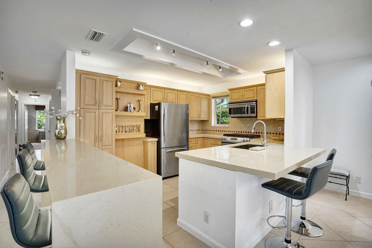 290 E Fern Drive, Boca Raton, FL 33432 Photo