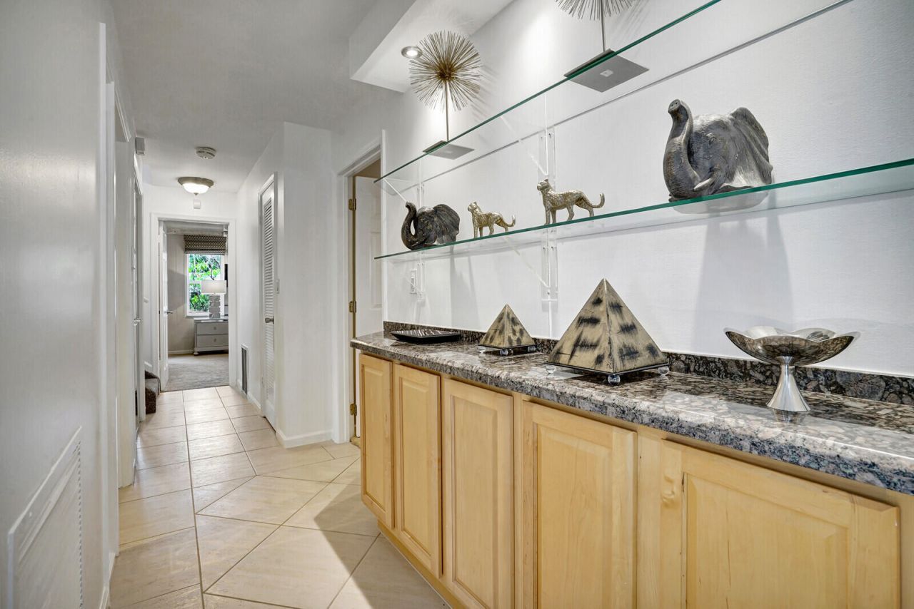 290 E Fern Drive, Boca Raton, FL 33432 Photo