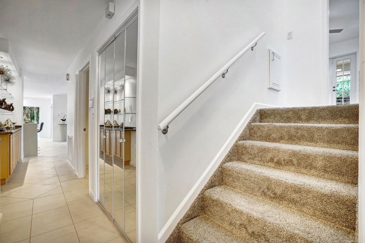 290 E Fern Drive, Boca Raton, FL 33432 Photo