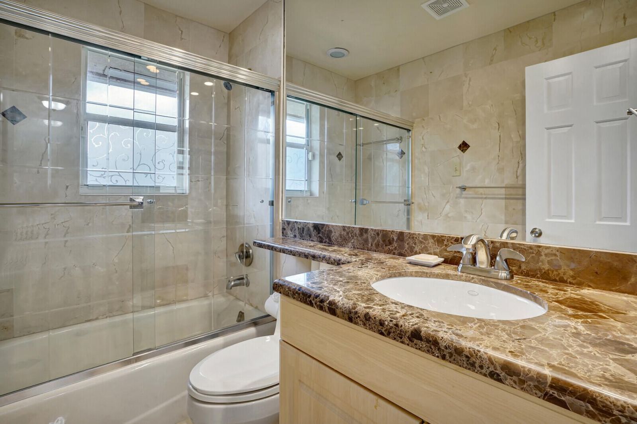 290 E Fern Drive, Boca Raton, FL 33432 Photo