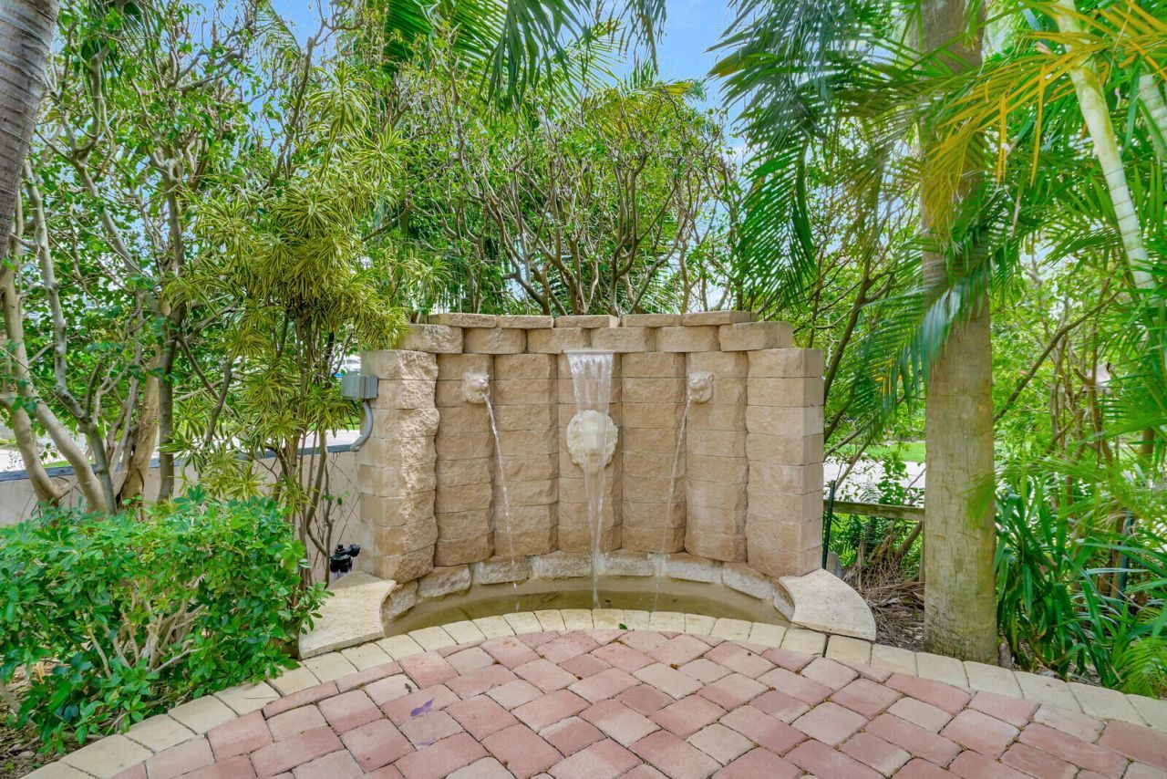 290 E Fern Drive, Boca Raton, FL 33432 Photo