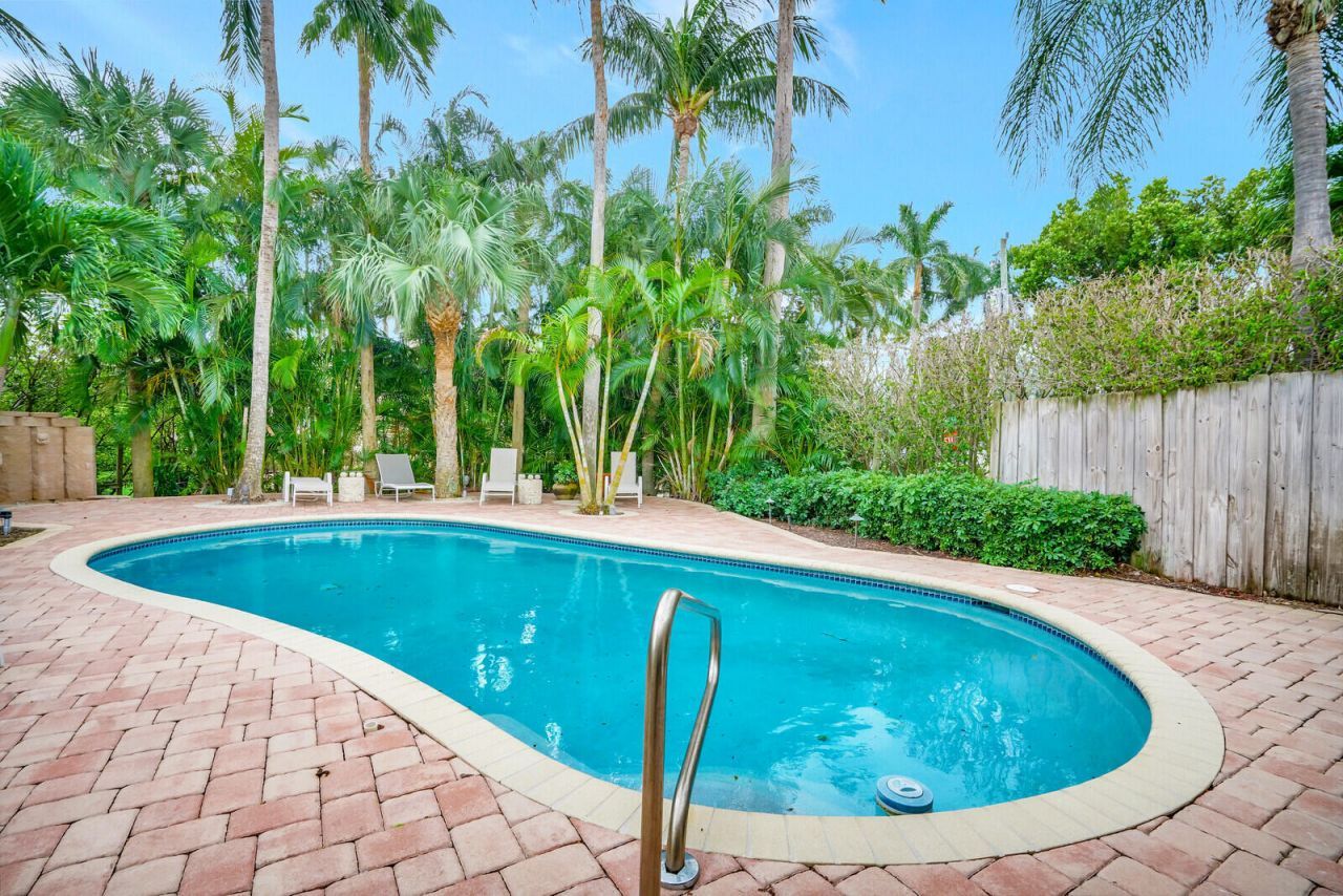 290 E Fern Drive, Boca Raton, FL 33432 Photo