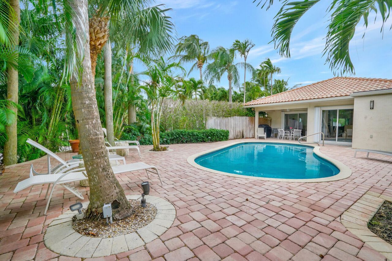 290 E Fern Drive, Boca Raton, FL 33432 Photo
