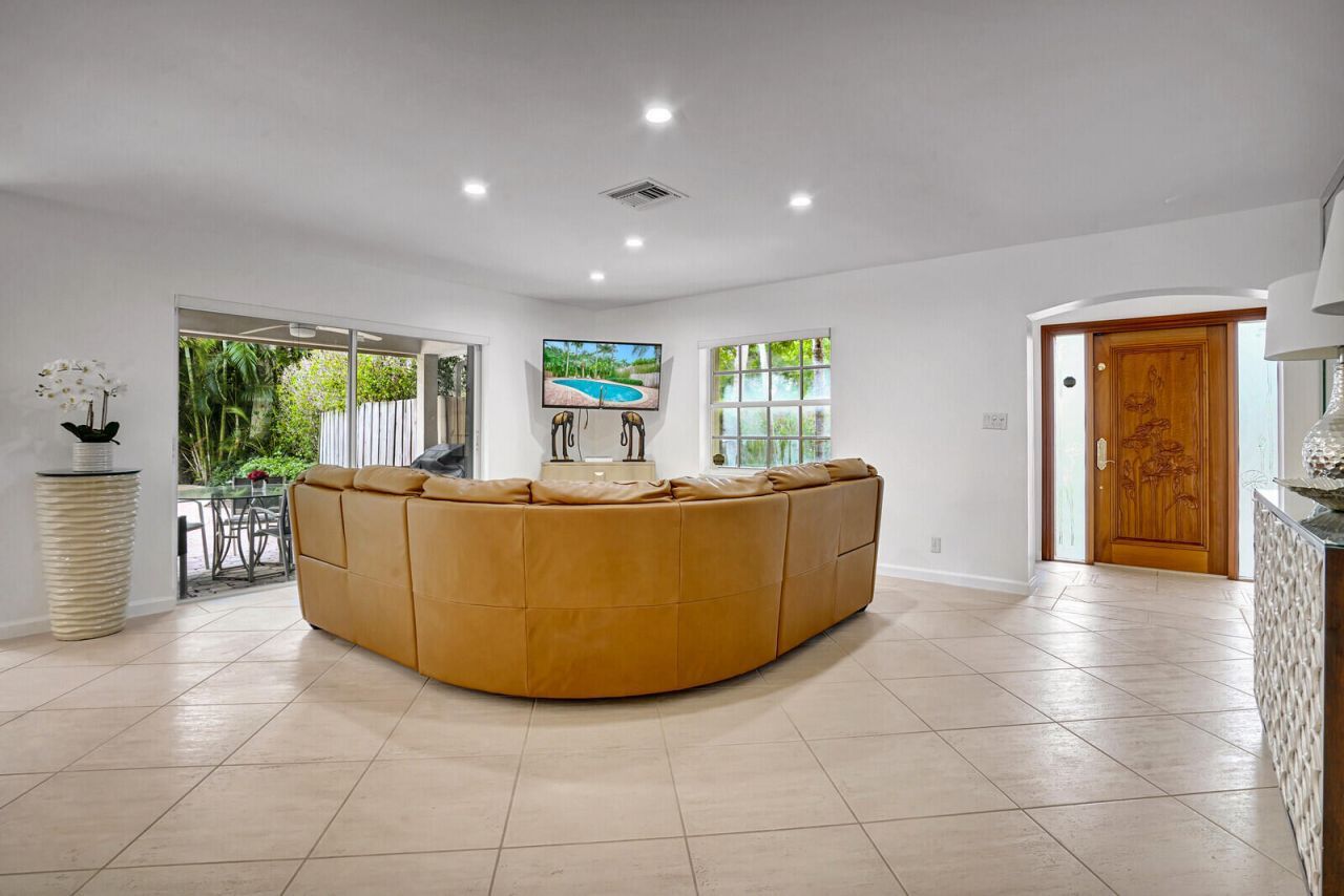 290 E Fern Drive, Boca Raton, FL 33432 Photo