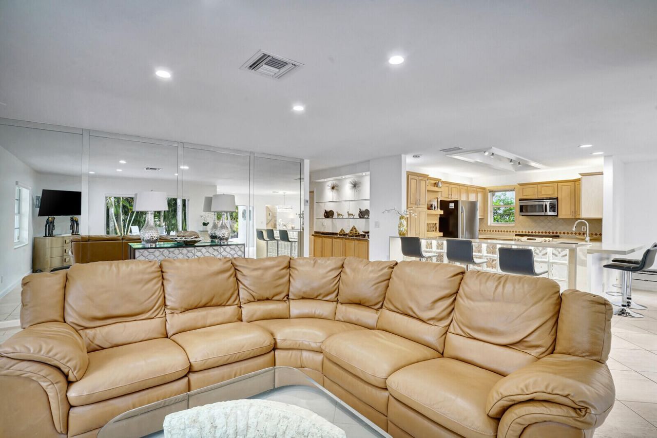 290 E Fern Drive, Boca Raton, FL 33432 Photo