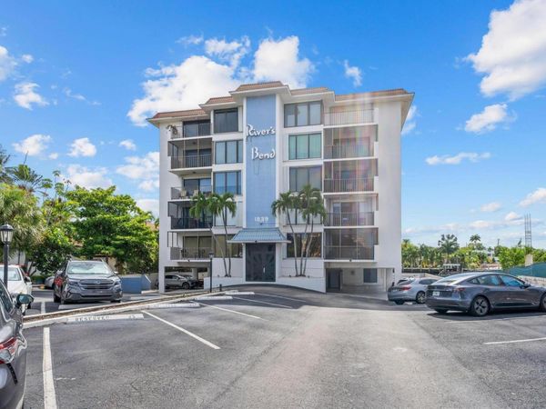 1839 Middle River Drive, Unit 501, Fort Lauderdale, FL 33305