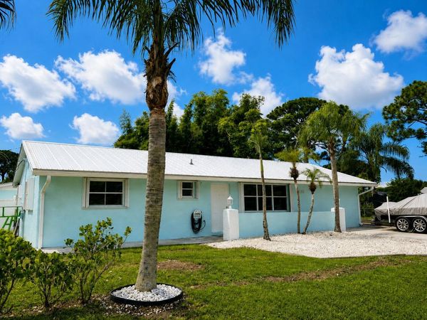 2184 SE WASHINGTON Street N, Stuart, FL 34997