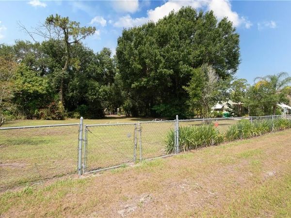 Jefferson AVE W, IMMOKALEE, FL 34142