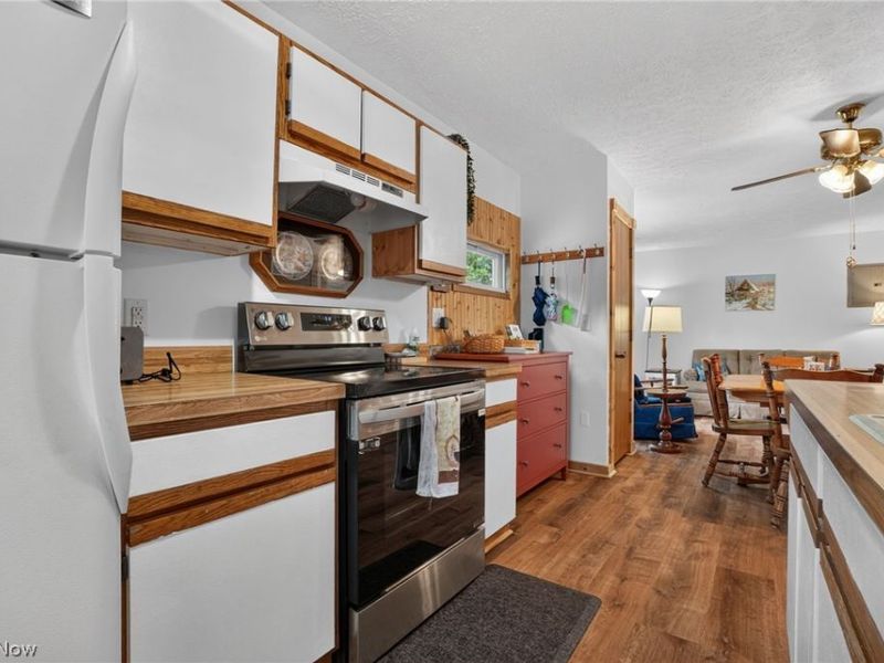 5158 University Drive , Geneva, OH 44041 Photo 16