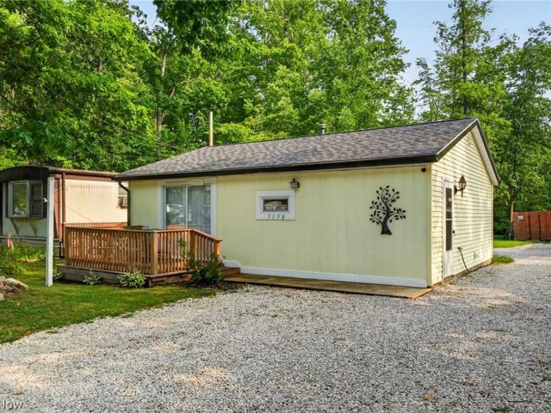 5158 University Drive , Geneva, OH 44041 Photo 4