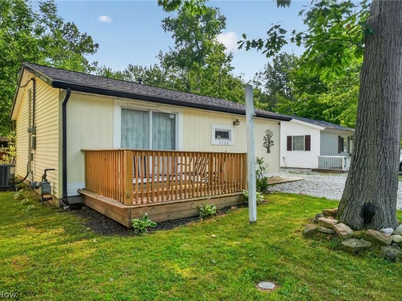 5158 University Drive , Geneva, OH 44041 Photo 5
