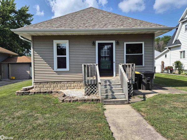 719 SW 1St Street, Eagle Grove, IA 50533
