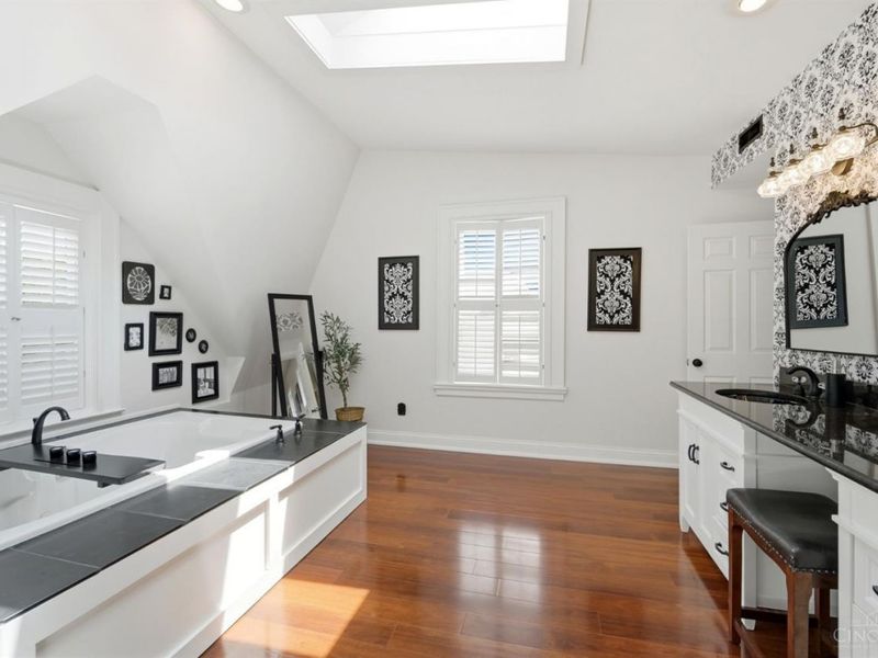 1021 Saint Gregory Street, Cincinnati, OH 45202 Photo 62