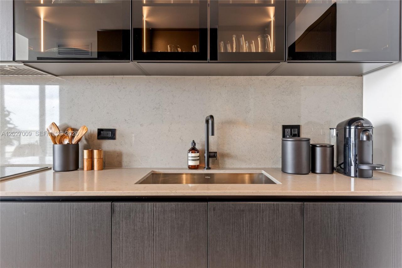 20 NE 11th St , Unit 2910, Miami, FL 33132 Photo