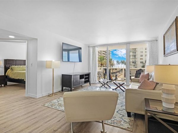 5700 Collins Ave , Unit 4C, Miami Beach, FL 33140