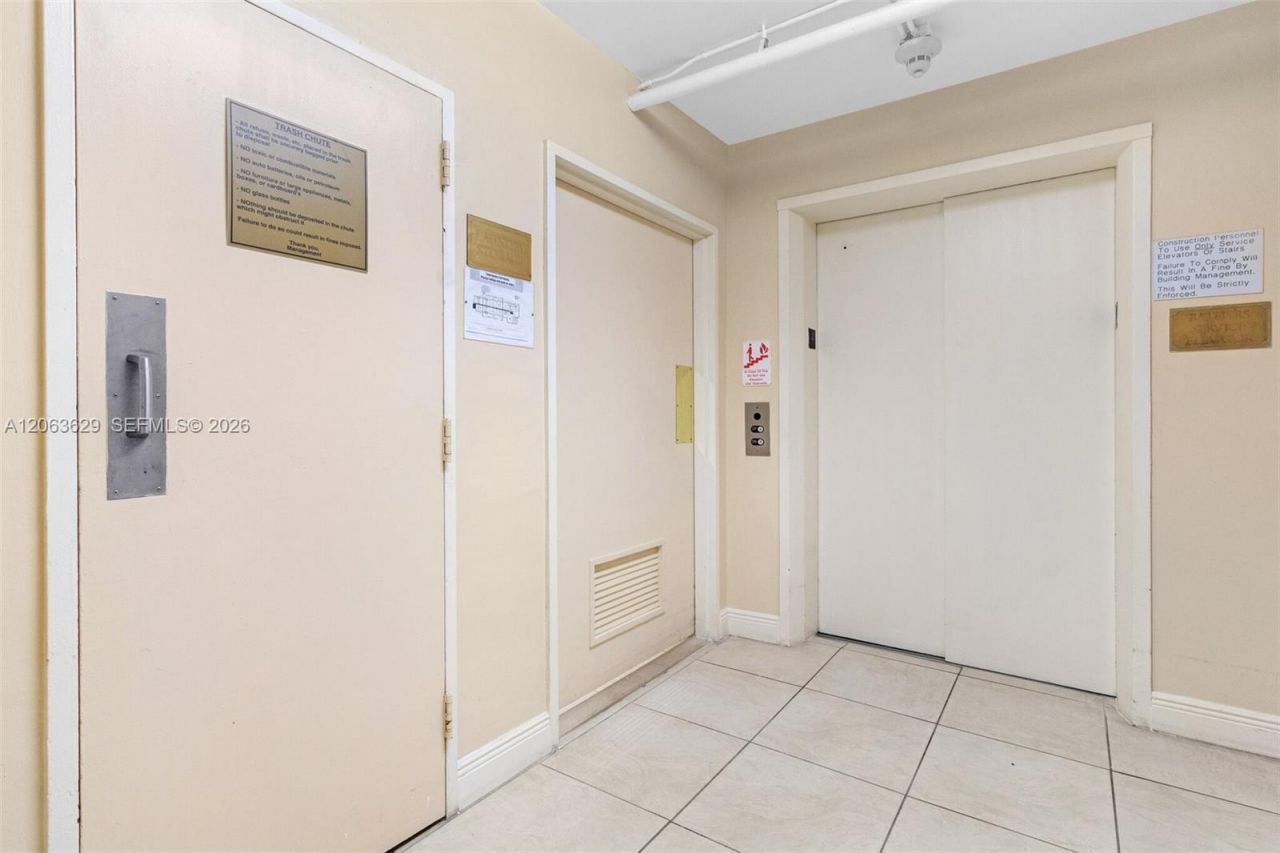 5700 Collins Ave , Unit 4C, Miami Beach, FL 33140 Photo
