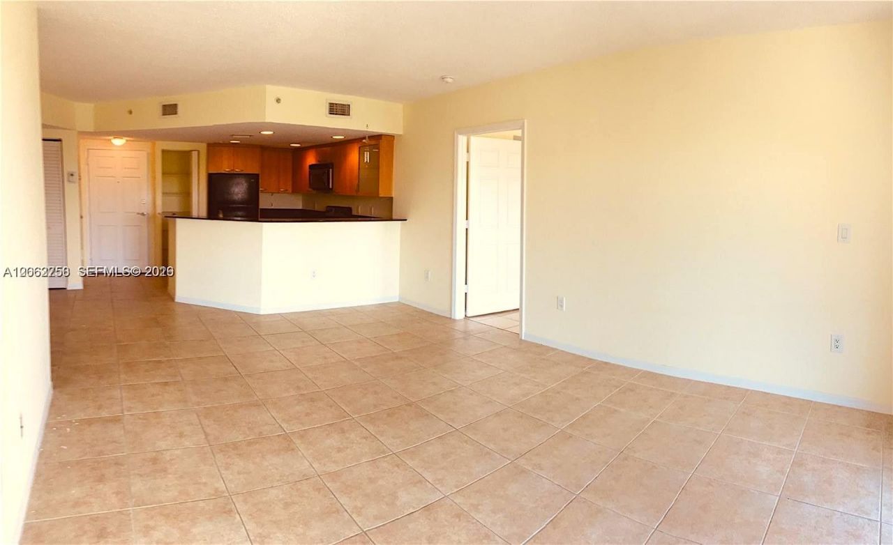 201 Golden Isles Dr, Unit 409, Hallandale Beach, FL 33009 Photo