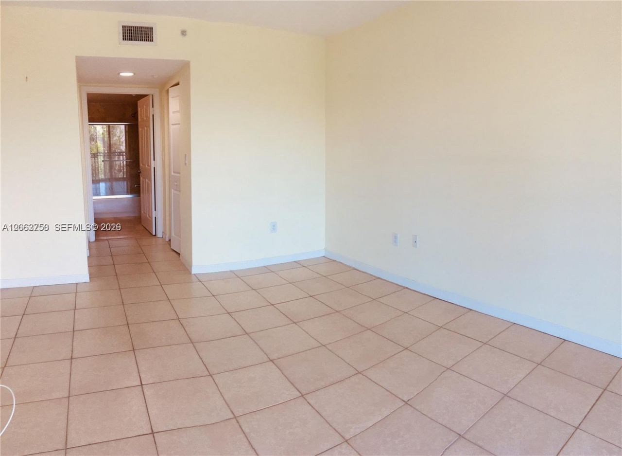 201 Golden Isles Dr, Unit 409, Hallandale Beach, FL 33009 Photo