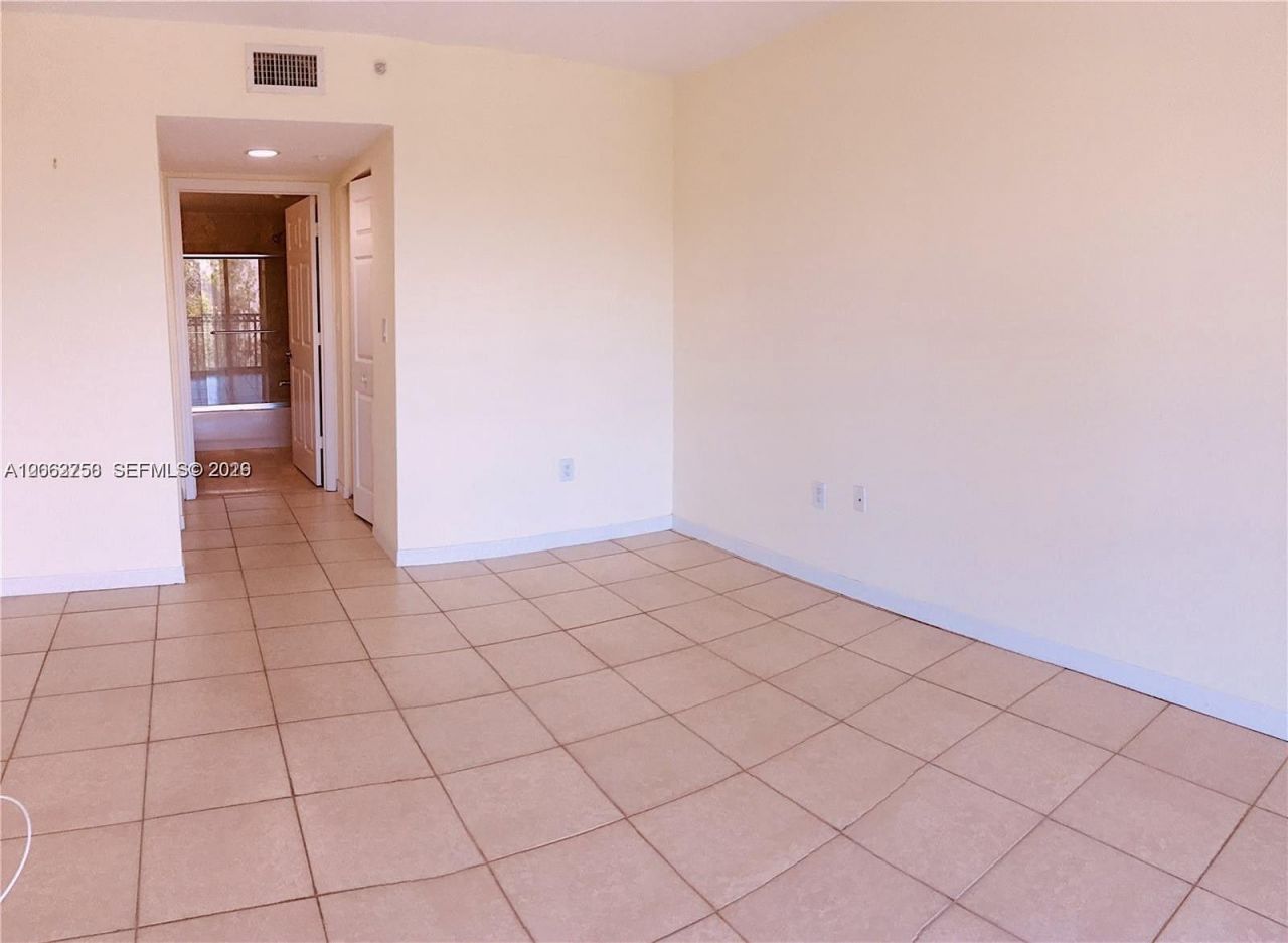 201 Golden Isles Dr, Unit 409, Hallandale Beach, FL 33009 Photo