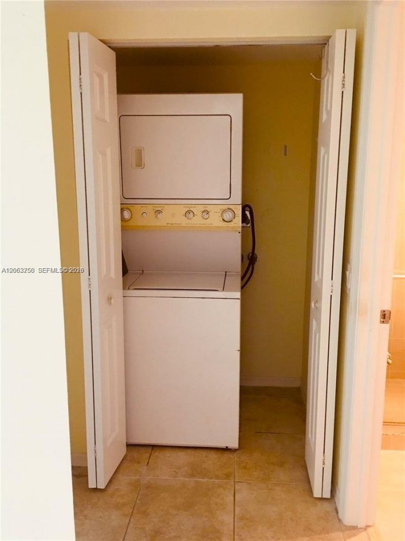201 Golden Isles Dr, Unit 409, Hallandale Beach, FL 33009 Photo