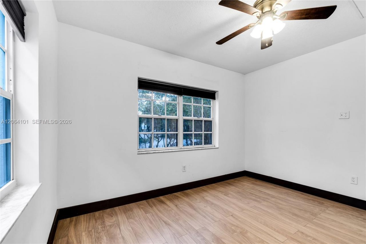 8335 E Crespi Blvd, Unit 4, Miami Beach, FL 33141 Photo