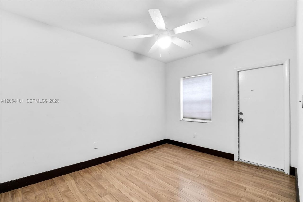 8335 E Crespi Blvd, Unit 4, Miami Beach, FL 33141 Photo