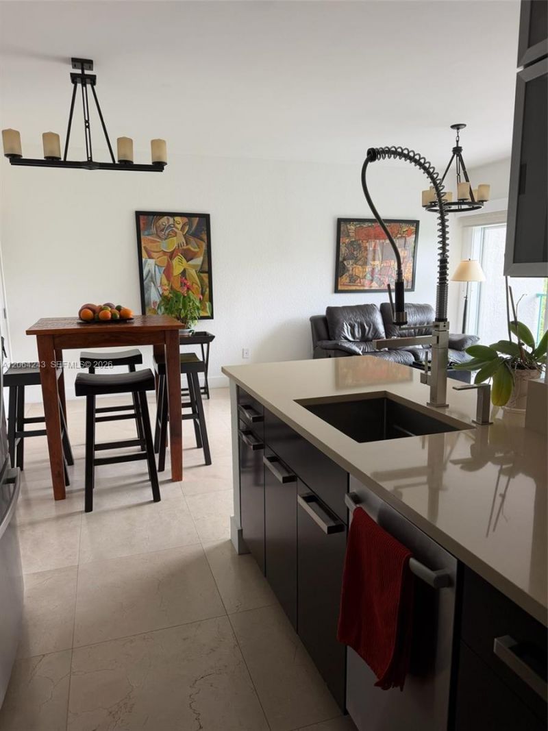 6001 SW 70th St , Unit 445, South Miami, FL 33143 Photo